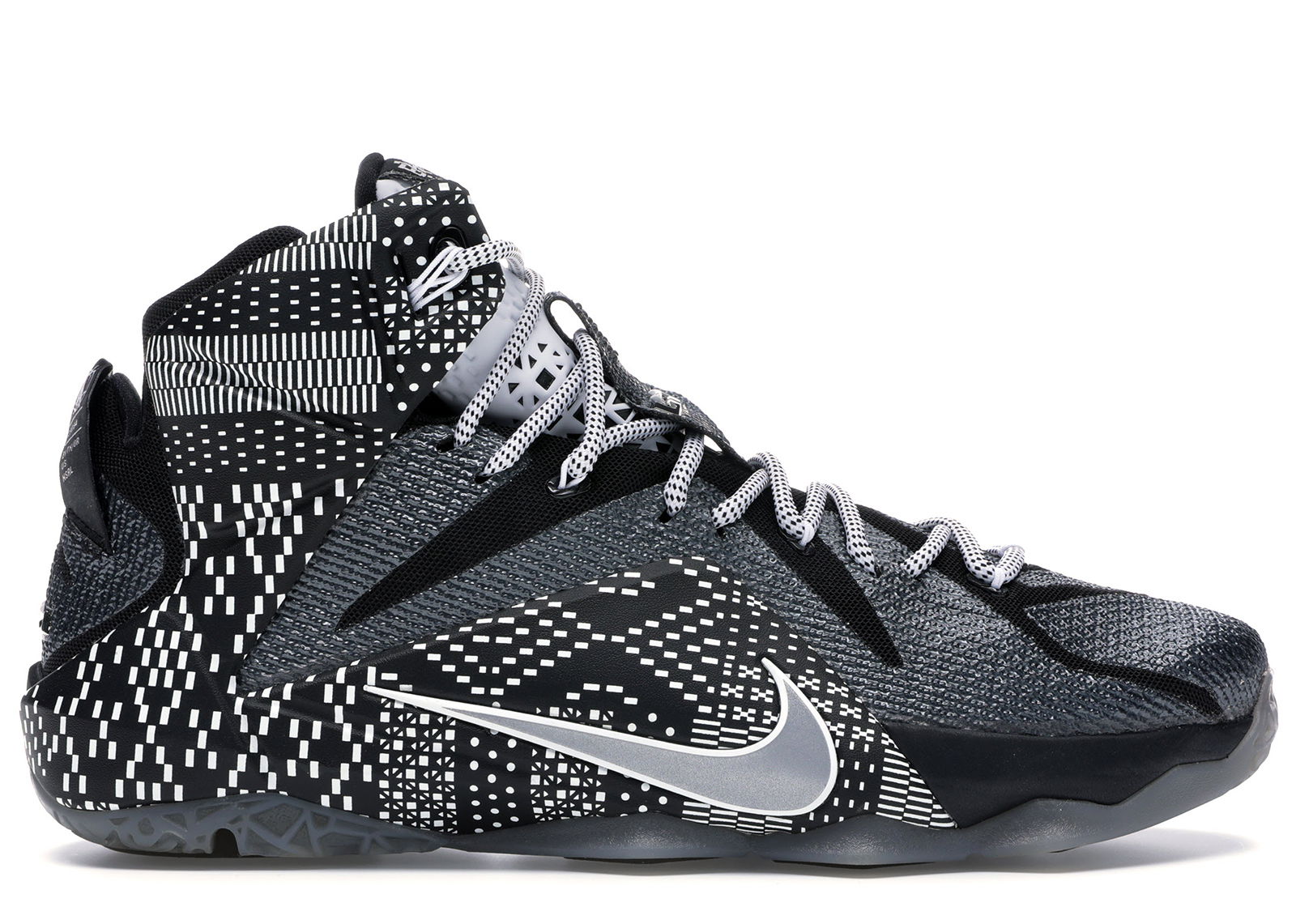 sneakers Nike LeBron 12 BHM (2015)